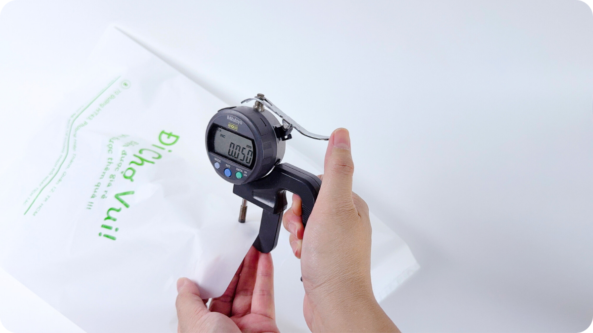 Cách chọn độ dày túi xốp tiết kiệm chi phí cho chủ shop