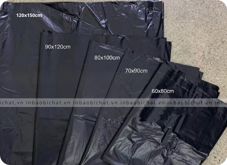 Trưng bày túi rác công nghiệp khổ lớn đầy đủ kích cỡ