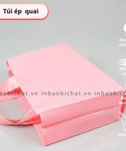 Túi ép quai trơn có thiết kế hông rộng giúp đứng form túi vuông vắn khi đựng đồ